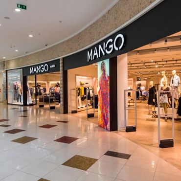 Шторы для магазина с логотипом MANGO